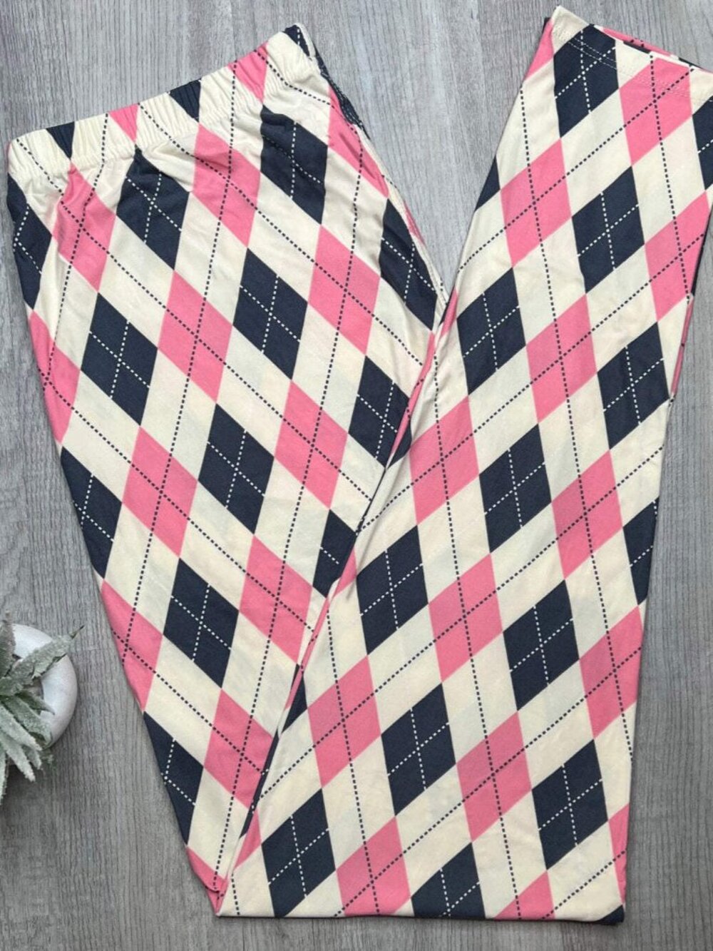 "Argyle Print" LNC Womens Full Length Buttery Soft Leggings Size 3x-5x